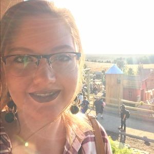 Meet your Posher, Alex